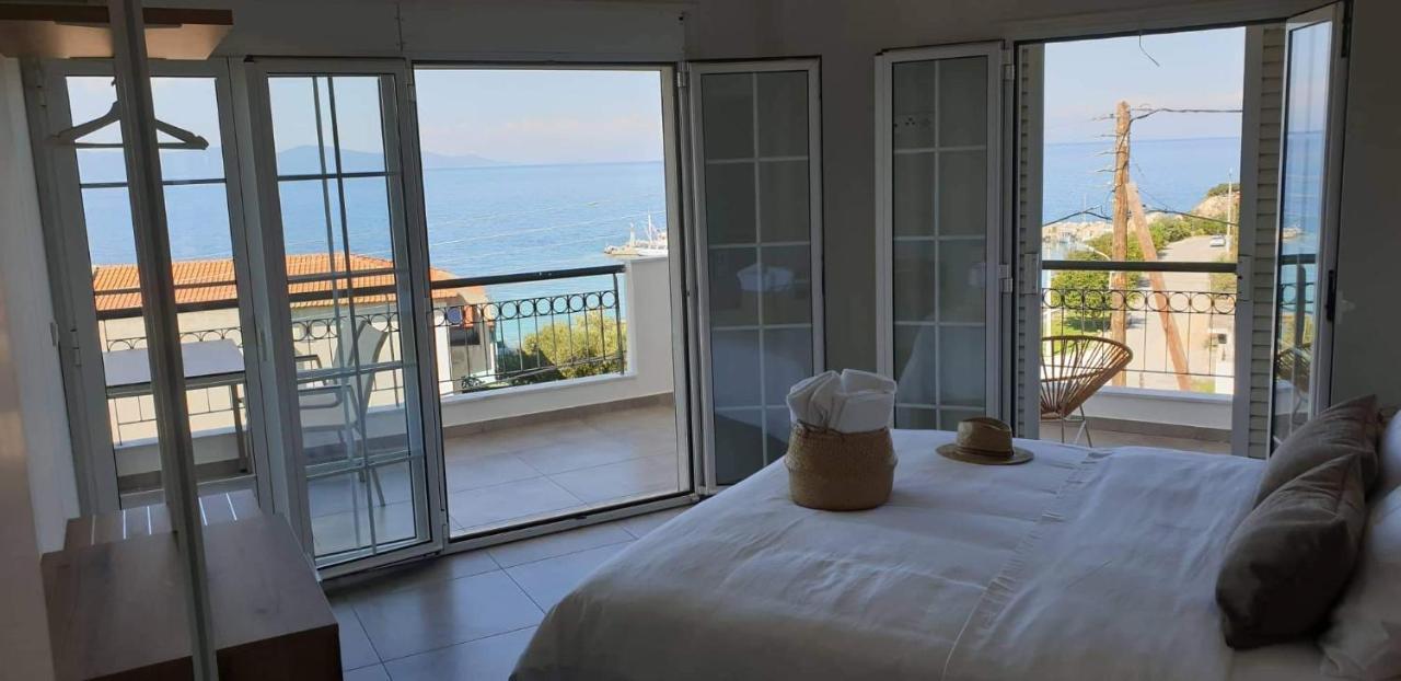 Villa Eleni Greece - Wonderful Sea View Studios Néa Ródha Exterior foto