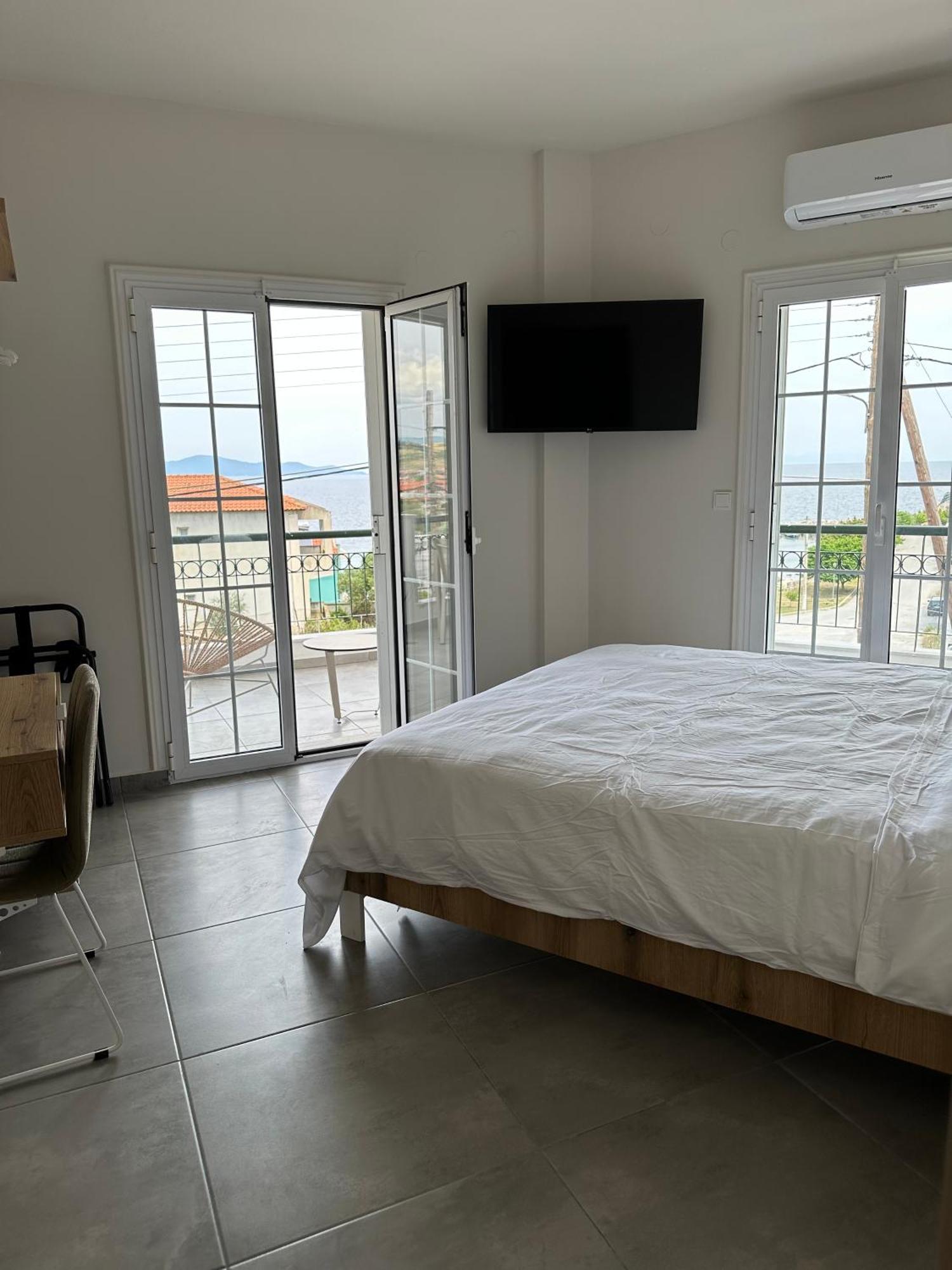 Villa Eleni Greece - Wonderful Sea View Studios Néa Ródha Exterior foto