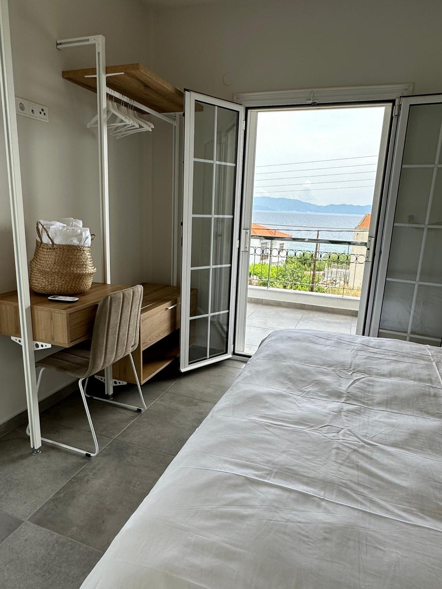Villa Eleni Greece - Wonderful Sea View Studios Néa Ródha Exterior foto